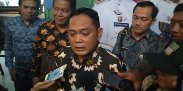 Bupati Bekasi Janji Tarik Ribuan Mobil Dinas Penunggak Pajak dari Pengguna