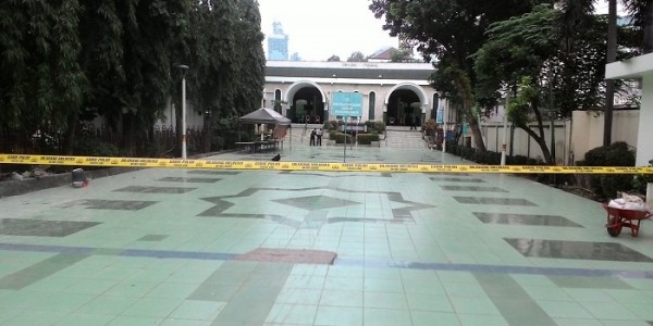 Heboh Tas Mencurigakan di Masjid Sunda Kelapa, Ternyata Ini Isinya