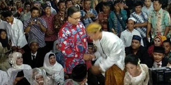 633 Pasangan Nikah Massal, Anies BaswedanJadi Saksinya