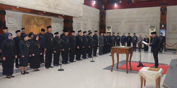 27 Pejabat Eselon III dan IV Lingkup Pemprov Jatim Dilantik Sekda Heru