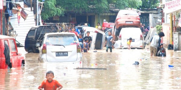 Banjir Jabodetabek-Banten Berimbas Pada Lima Sektor Ekonomi Ini