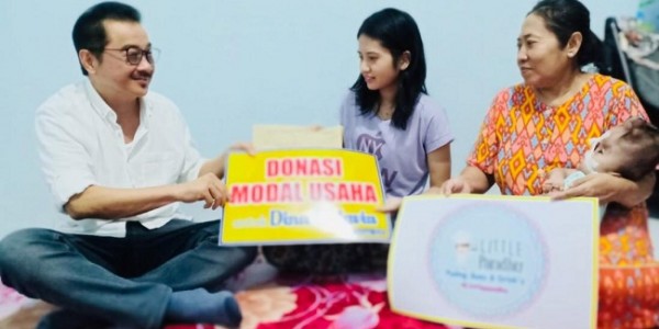 Bentuk Empati, Pengusaha Ini Beri Bantuan Donasi Ke Orang Tua Bayi Hidrosefalus