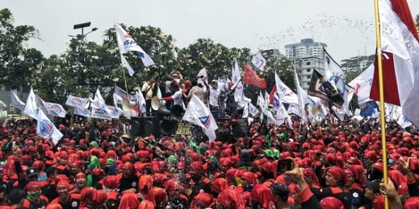 Tolak Omnibus Law Dan Kenaikan BPJS, Puluhan Ribu Buruh Bakal Geruduk DPR