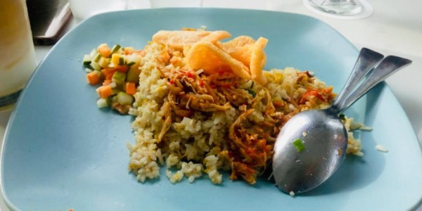 Nikmatnya Lidah Anda Mengincipi Sego Bawang Kampi Hotel Surabaya, Penasaran?