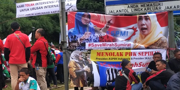 Tolak PHK Sepihak