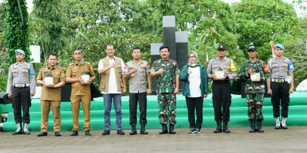 Panglima TNI Peringati Hari Gerakan Sejuta Pohon Dunia