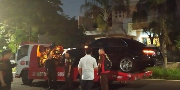 Skandal Jiwasraya, Kejagung Sita Mercedes Benz dan Harley Davidson Hendrisman