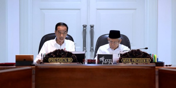 Jokowi Targetkan Draf RUU Omnibus Law Selesai Minggu Ini