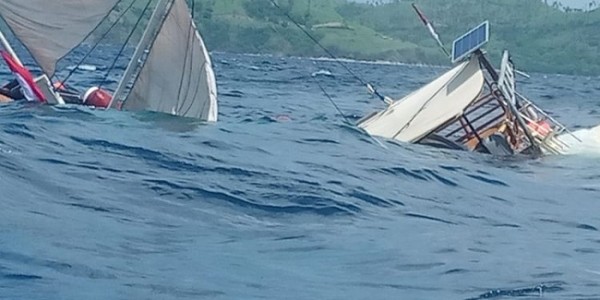 Kapal Pinisi Yang Ditumpangi Wartawan Peliput Jokowi Tenggelam Di Labuan Bajo