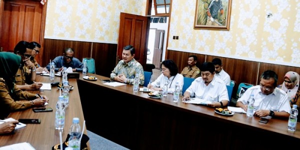 Takut Longsor, Bupati Subang Pindahkan TPA Panembong