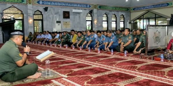 Mabes TNI Gelar Ceramah Rohani