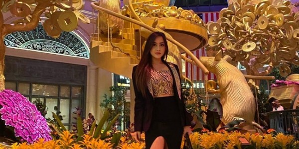Crazy Rich Surabaya Ini Pamerkan Batik Sampai Ke Kota Las Vegas, Ini Keanggunannya