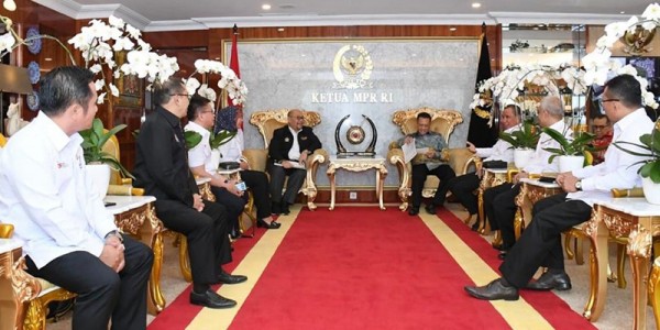 Menerima Kadin, Bamsoet Harap Omnibus Law Bisa Jamin Adanya Regulasi Yang Jelas