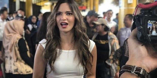 Selain Salak, Nia Ramadhani Juga Gelagapan Disuruh Kupas Buah Mangga