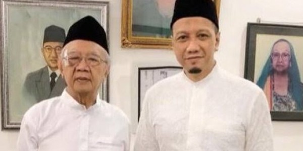 Gus Sholah Dimakamkan di Tebu Ireng, Di Samping Kuburan Gus Dur