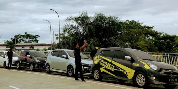 Touring ke Rumah Belanda, Komunitas Agya Ayla SoliDaritas Gelar Bakti Sosial