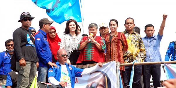 Komisi IX DPR Temui Demo Buruh