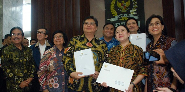 Airlangga Klaim RUU Omnibus Law Ciptaker Sudah Libatkan Pekerja