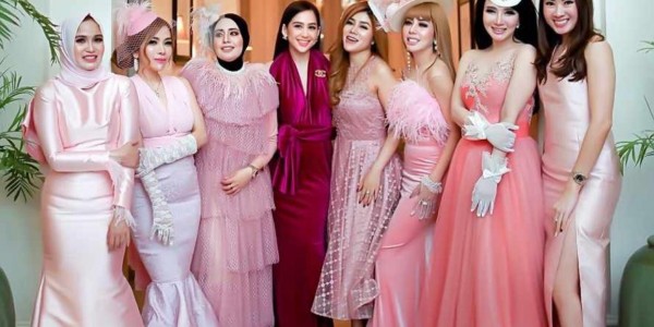 Valentine Day, Sosialita Surabaya Ini Gaungkan Pink and Red, Apa Itu?