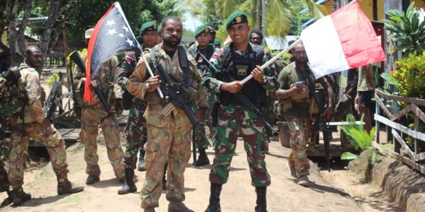 TNI AD dan PNGDF Gelar Patroli Patok Bersama di Perbatasan RI-PNG