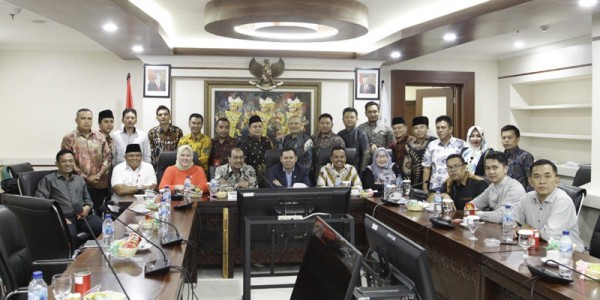 Difasilitasi DPD RI, Wakil Bupati Bengkulu Tengah Bertemu dengan Menteri PUPR