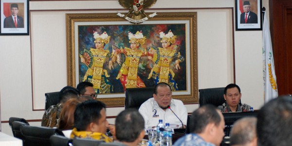 Ketua DPD Lanyala Mahmud Mattalitti  Kumpulkan Ketua Kadin Provinsi se Indonesia, Antisipasi Pelambatan Ekonomi Global.