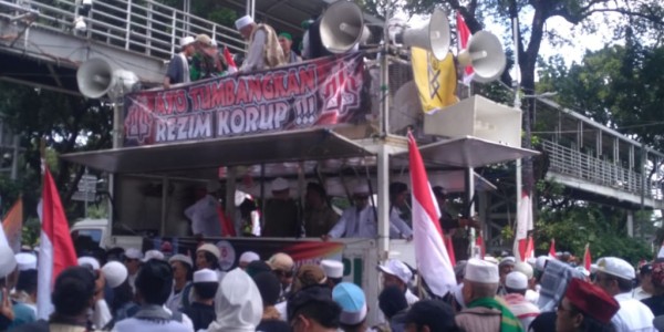 Massa Aksi 212 Minta Ahok Mundur dari Pertamina 