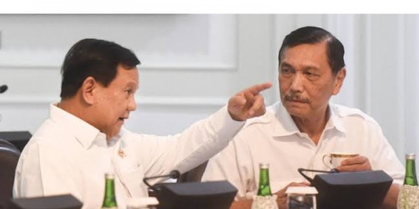 Prabowo dan Luhut Layak Kena Reshuffle