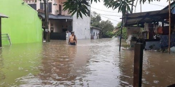 Kota Bekasi Banjir, Pemkot Malah Hamburkan Ratusan Juta untuk Belanja Karangan Bunga