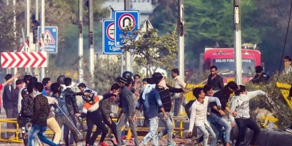 Korban Tewas Akibat  Bentrok Kelompok Muslim-Hindu Di India Puluhan Orang