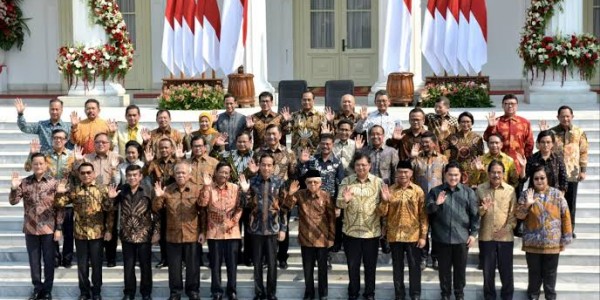 Garuda: Ganti Menteri yang Tak Becus Kerja