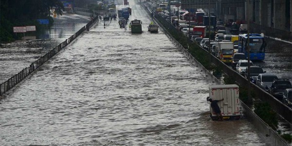 Penyebab Banjir, Proyek Kereta Cepat Jakarta-Bandung Dihentikan