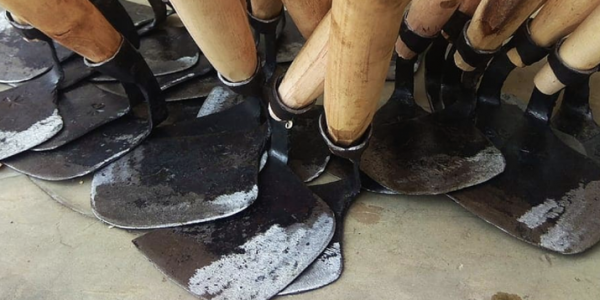 Kemenkop Bakal Prioritaskan Pelatihan Bagi Pengrajin Cangkul