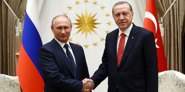 Ingin Gencatan Senjata di Idlib, Erdogan Bertemu Putin  