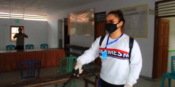 Ketimbang Ikut Test Covid-19, Hillary Memilih Bawa Bantuan ke Dapil