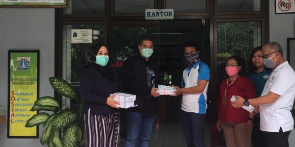 Ketua Fraksi NasDem DKI Serahkan Gaji dan Tunjangannya untuk Lawan Covid-19