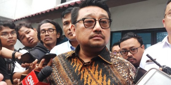 Rachland Nashidik Sebut Masalah Utama Melawan Corona Di Indonesia, Absennya Peran Pemimpin