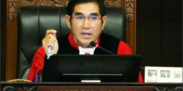 Jika Lockdown, Eks Ketua MK : Pemerintah Tak Perlu Pakai UU Darurat Sipil