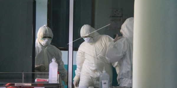 DPR Minta Pemerintah Segera Distribusikan APD ke RS Rujukan