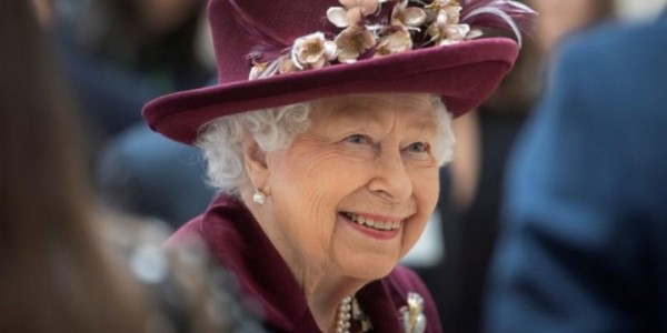 Corona Menggila, Ratu Elizabeth Semangati Warga Inggris
