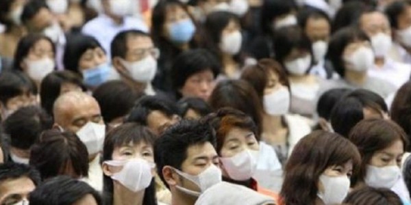 Pemerintah Wajibkan Warga Kenakan Masker saat Beraktivitas di Luar Rumah