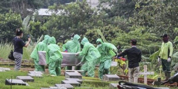 Jenazah Korban COVID-19 Ditolak, MUI Ingatkan Hak Mayat yang Harus Dipenuhi