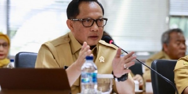 Mendagri Instruksikan Seluruh Pemda Berikan Hibah dan Bansos