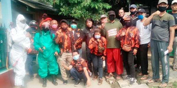 Apresiasi Relawan Penyemprot Disinfektasn Mulai Bermunculan