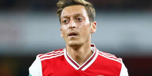 Mesut Ozil Tolak Gajinya Dipotong 12,5 Persen