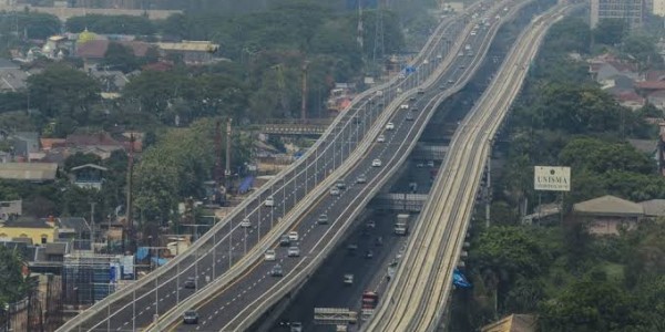 Terkait Larangan Mudik, Polisi Tutup Tol Layang Japek