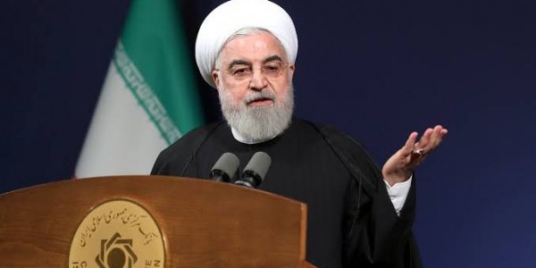 Virus Corona Mereda, Iran Buka Masjid Untuk Salat
