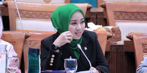 Ringankan Beban Rakyat, PKB: Seharusnya Harga BBM Indonesia Turun