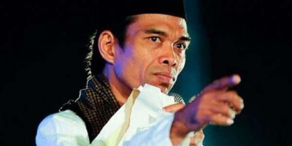 UAS: Masjid Ditutup Tapi Kenapa Mall Masih Buka?