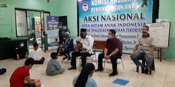 Komnas Perlindungan Anak Berbagi Kasih dengan Anak-anak di Jakarta Timur